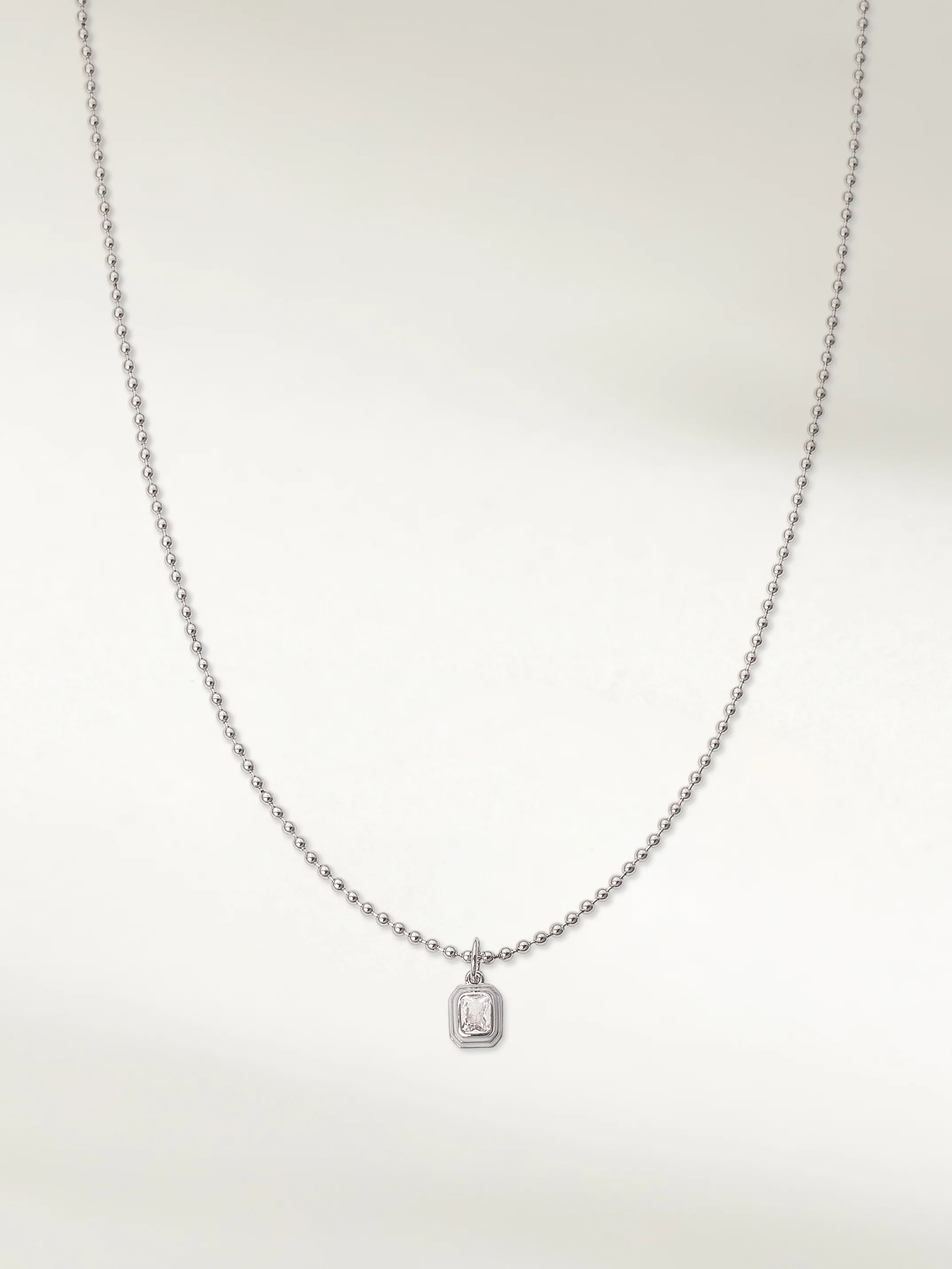 Applause Pendant and Chain Necklace - Image 3