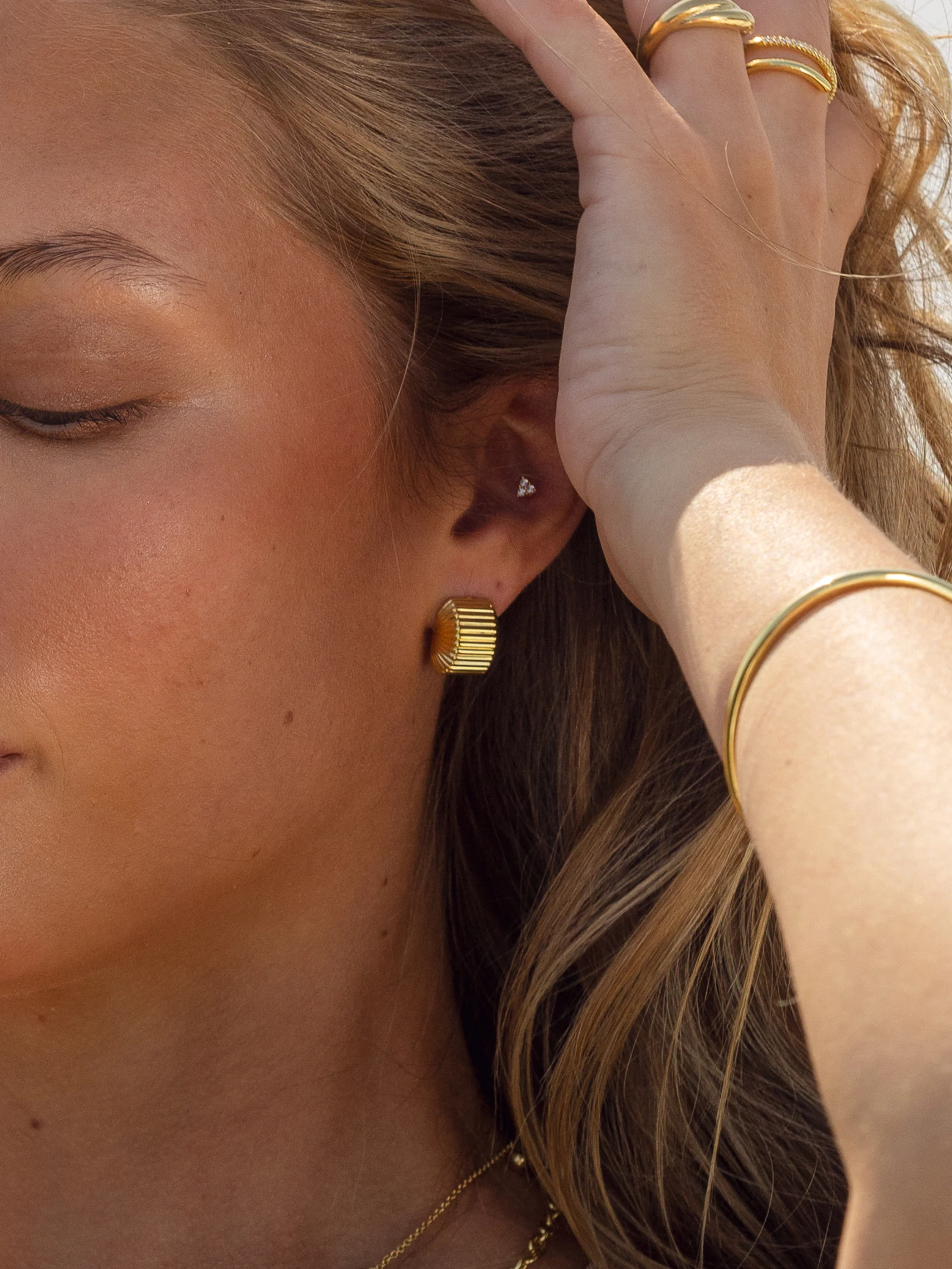 Chunky Ribbed Earrings - Image 3