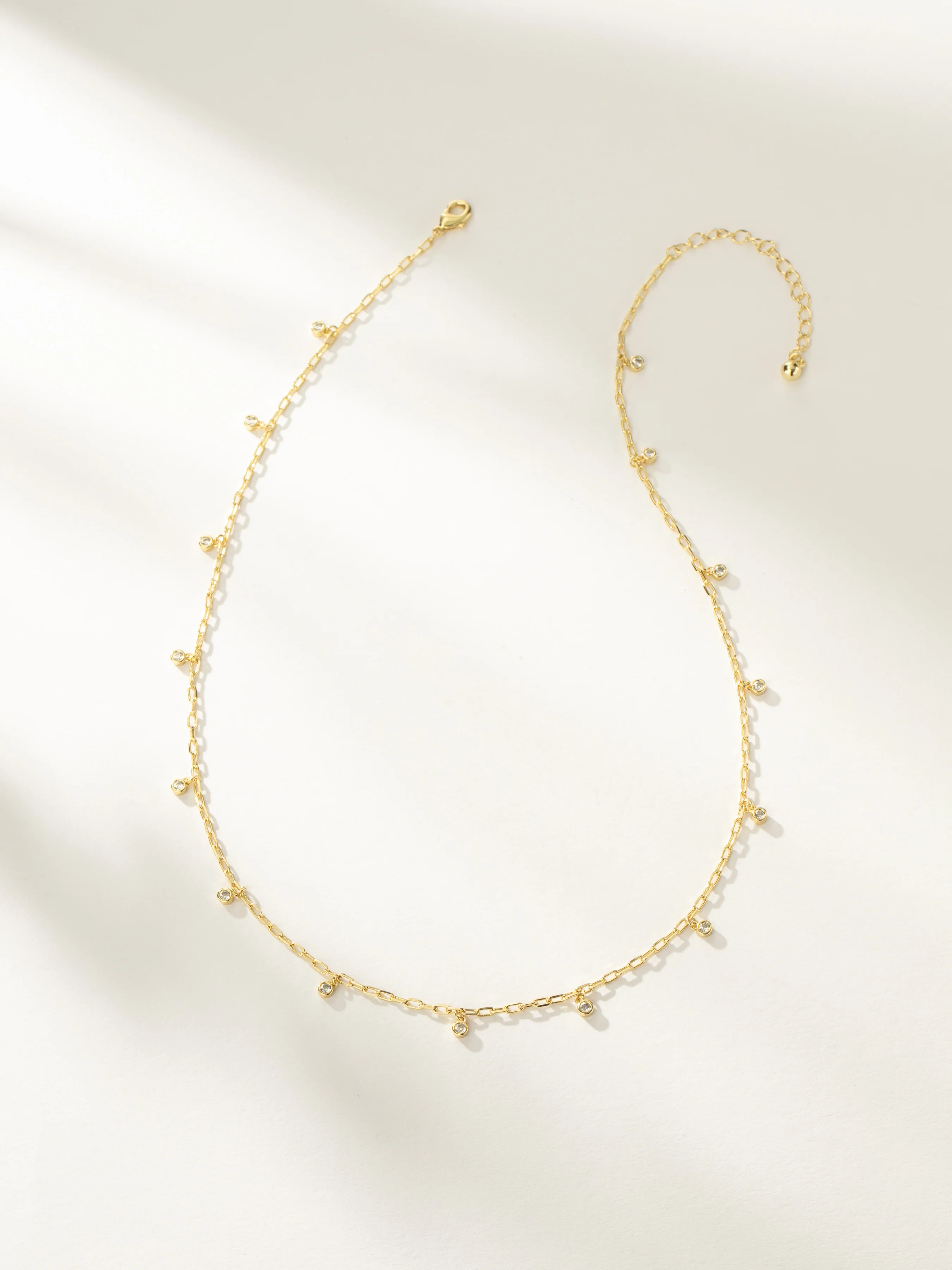 Glimmer Chain Necklace - Image 3