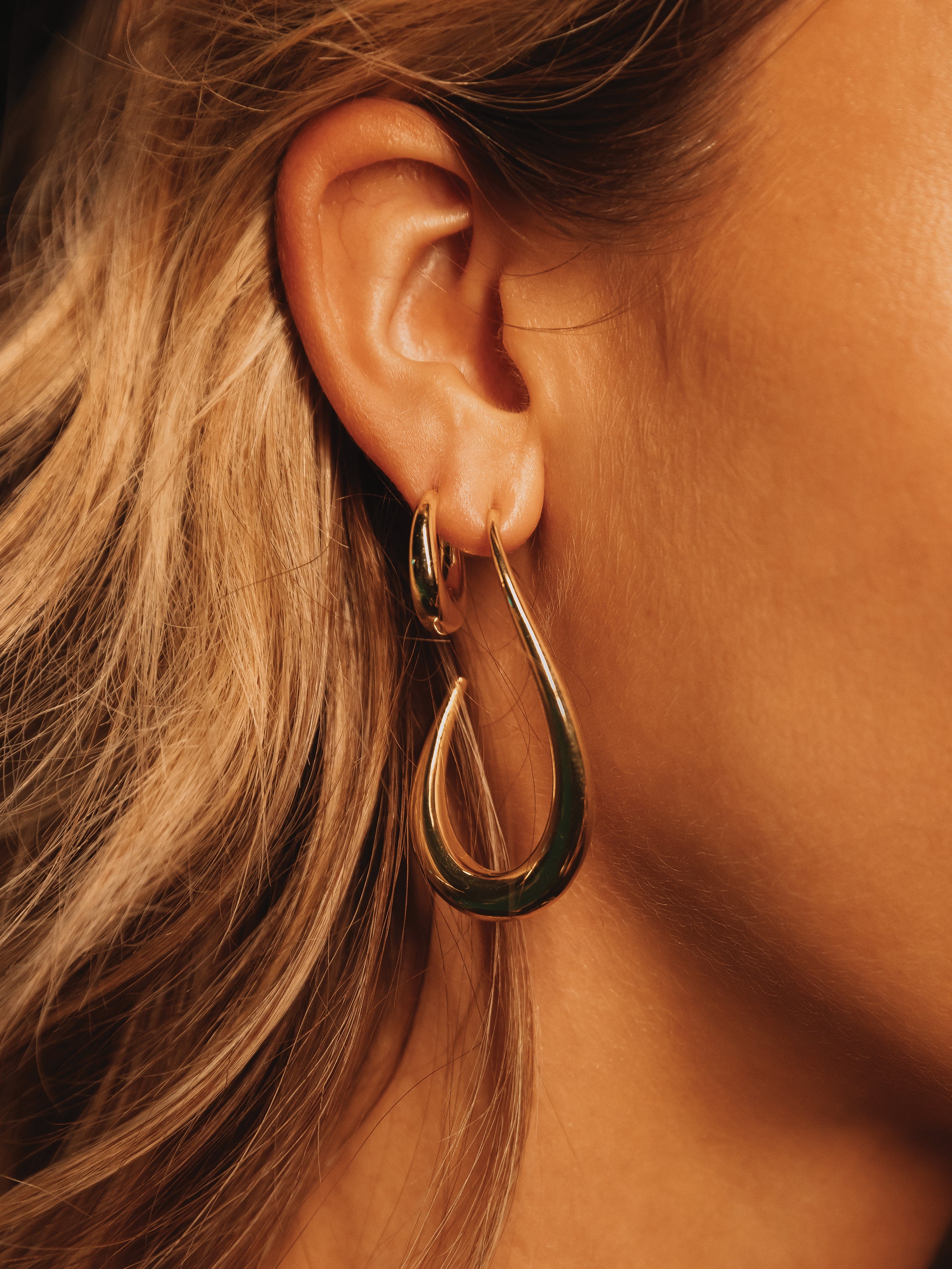 Good Looking Dome Hoop Earrings - Image 4